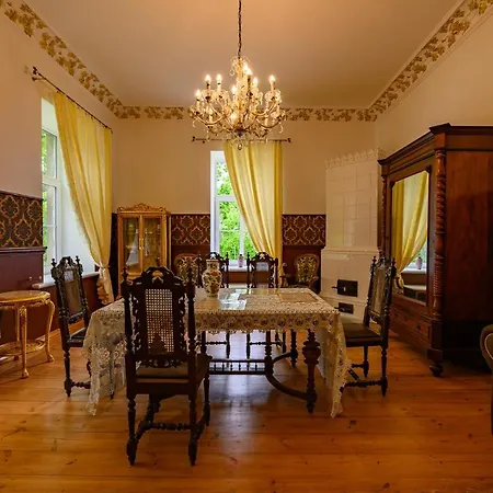 Villa Admirala Nams *